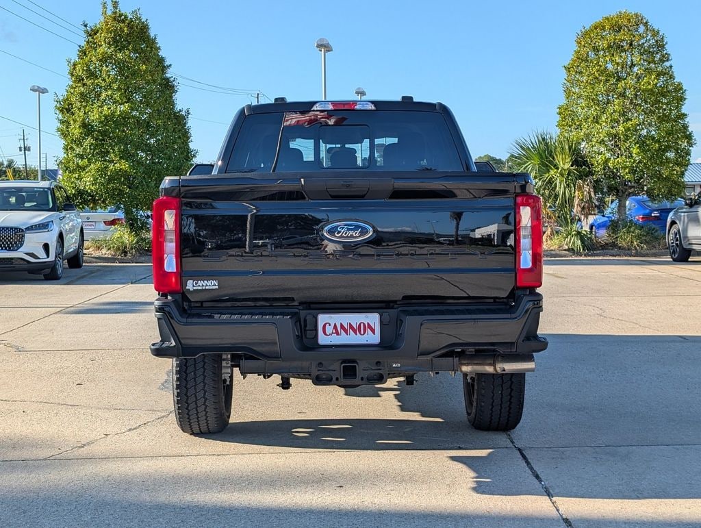 New 2026 Ford F-250 XL Truck Crew Cab