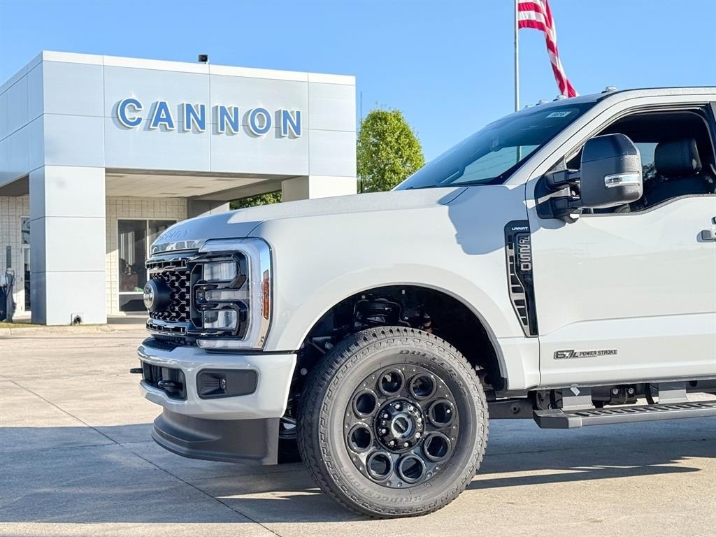 New 2025 Ford F-250 Lariat Truck Crew Cab