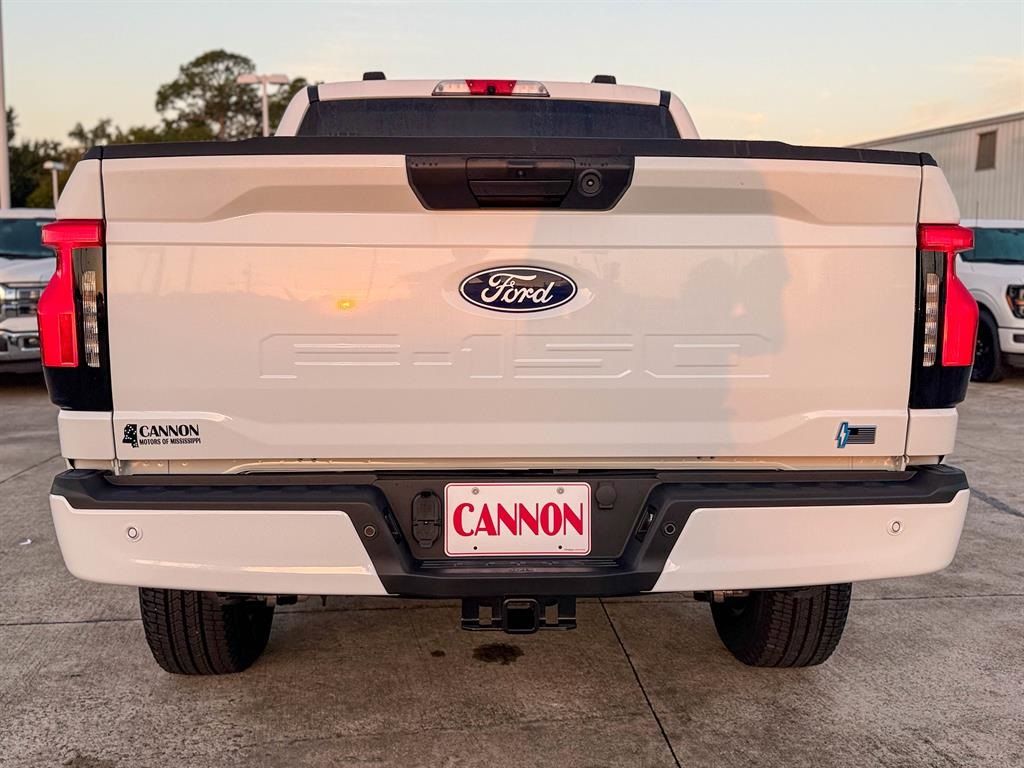 2025 Ford F-150 Lightning XLT - Photo 11