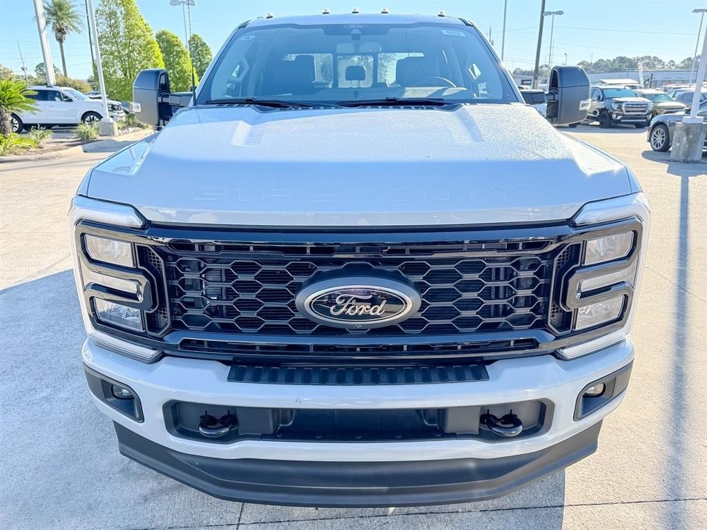 New 2025 Ford F-250 Lariat Truck Crew Cab