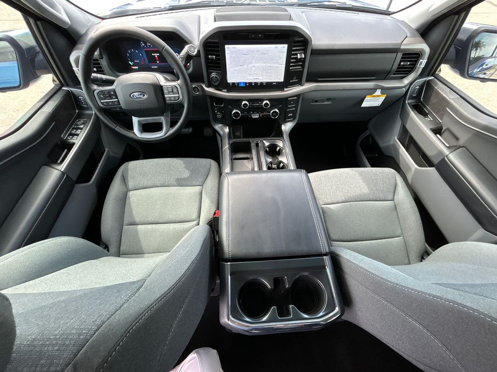 2025 Ford F-150 XLT - Photo 28