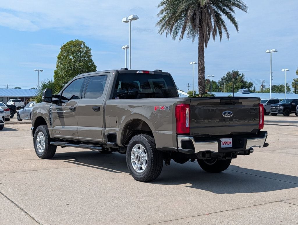 New 2026 Ford F-250 XLT Truck Crew Cab
