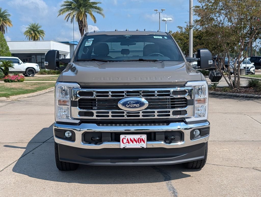 New 2026 Ford F-250 XLT Truck Crew Cab