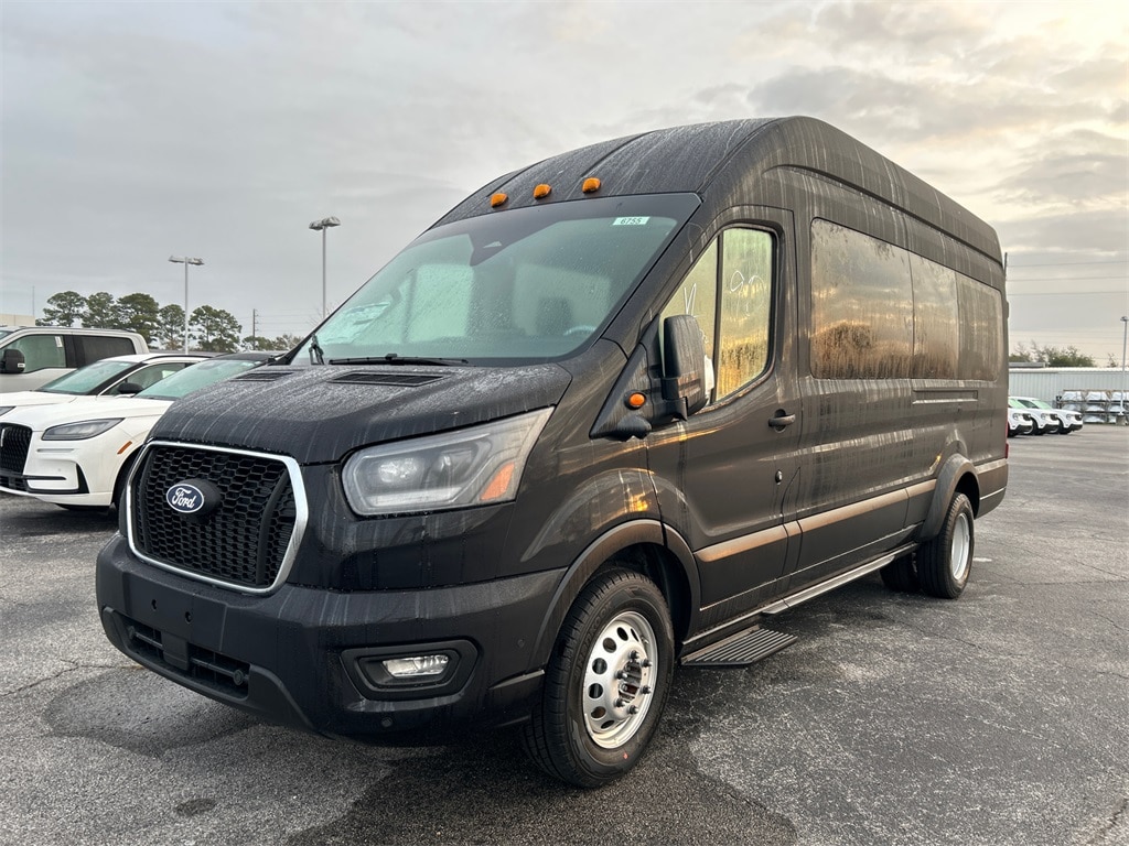 2026 Ford Transit Passenger Van XL's photo