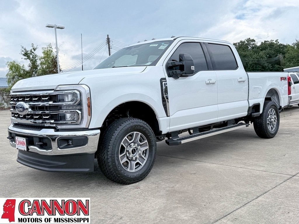2025 Ford F-350 Super Duty Lariat's photo