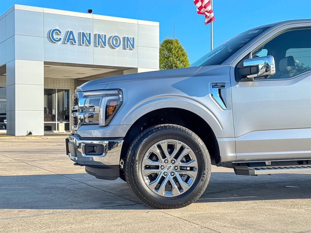 New 2025 Ford F-150 Lariat Truck SuperCrew Cab