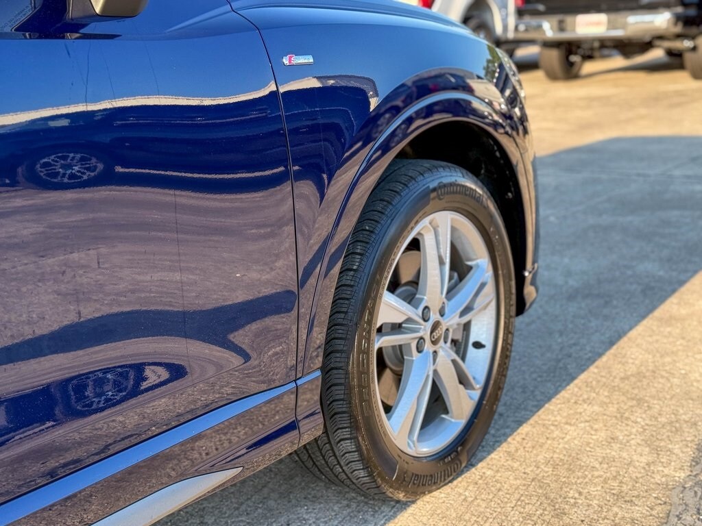 2024 Audi Q3 45 TFSI S line Premium photo 4