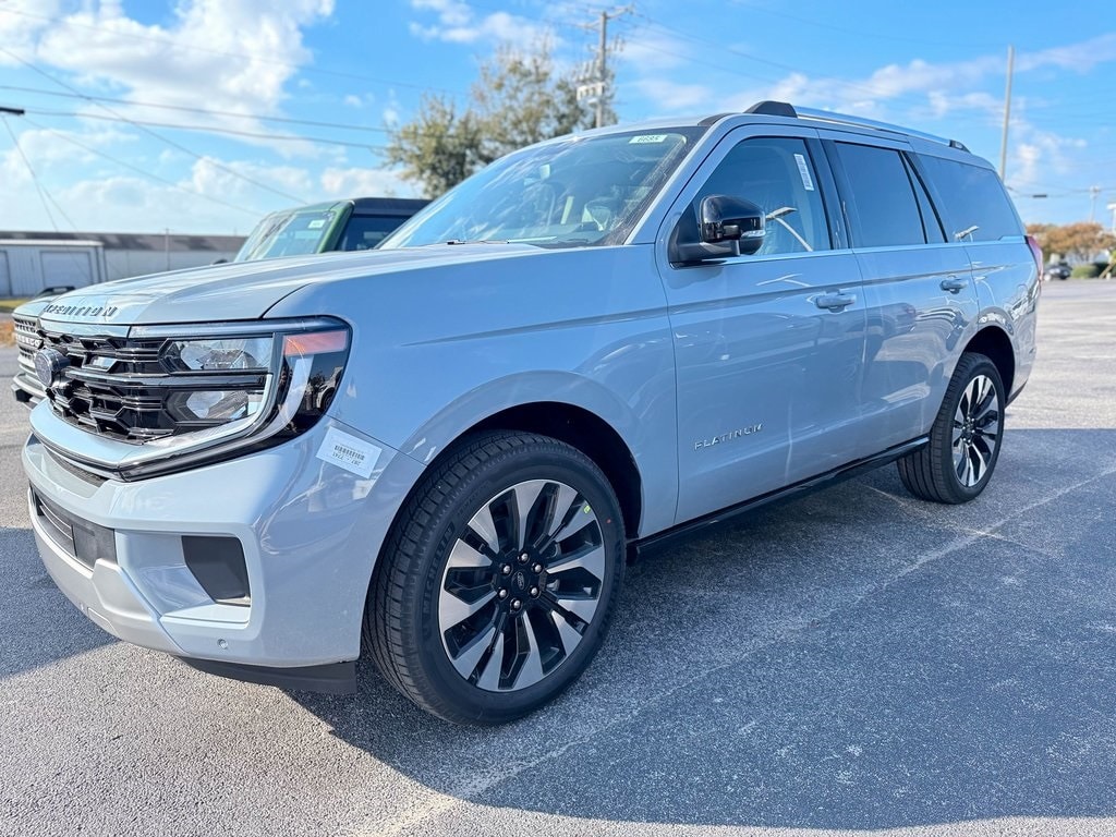 2025 Ford Expedition Platinum's photo