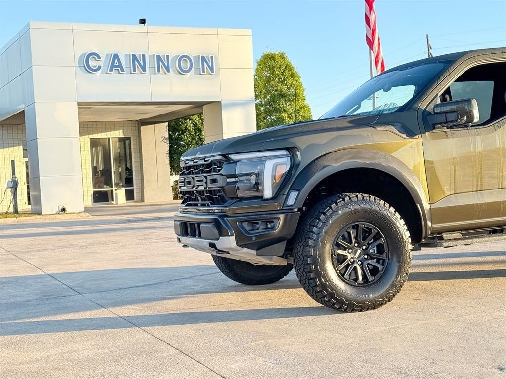 New 2025 Ford F-150 Raptor Truck SuperCrew Cab
