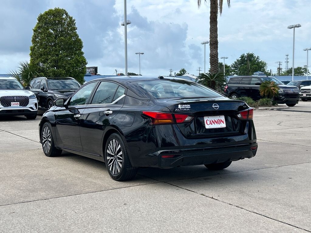 Used 2024 Nissan Altima 2.5 SV Sedan