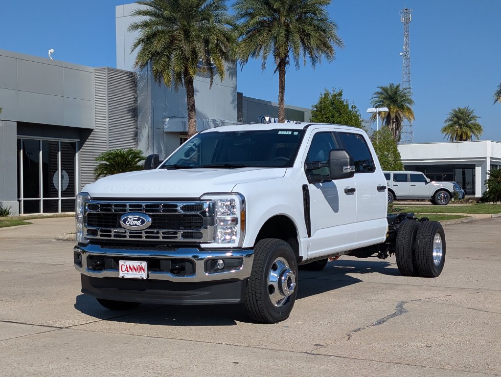 New 2027 Ford F-350 Chassis XL Truck Crew Cab