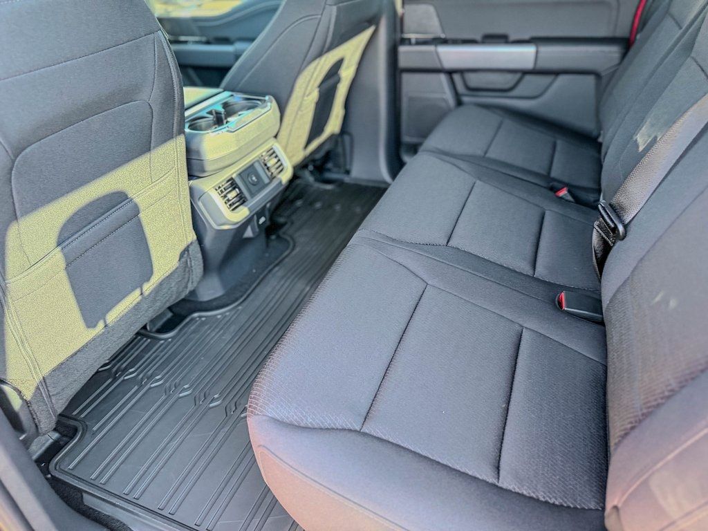 2025 Ford F-150 XLT - Photo 17