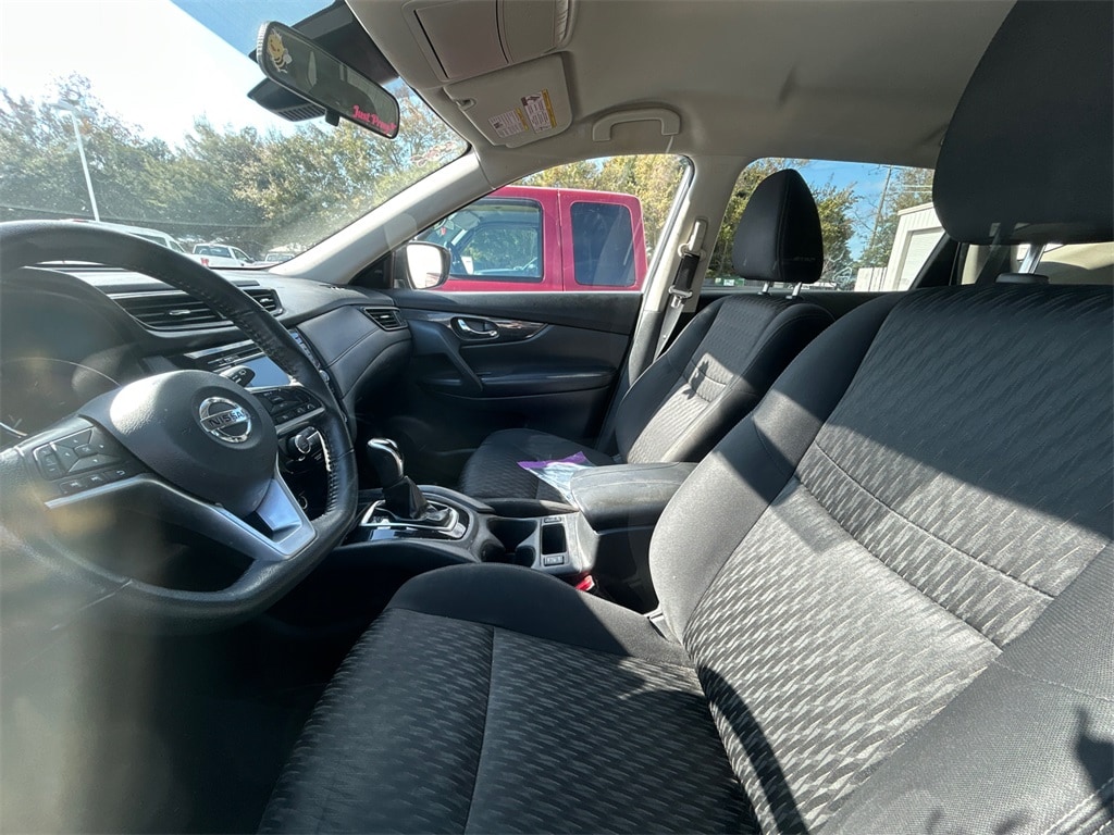 Used 2020 Nissan Rogue SV SUV