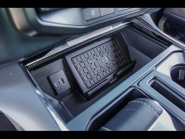 2025 Ford F-150 Lightning Flash - Photo 29
