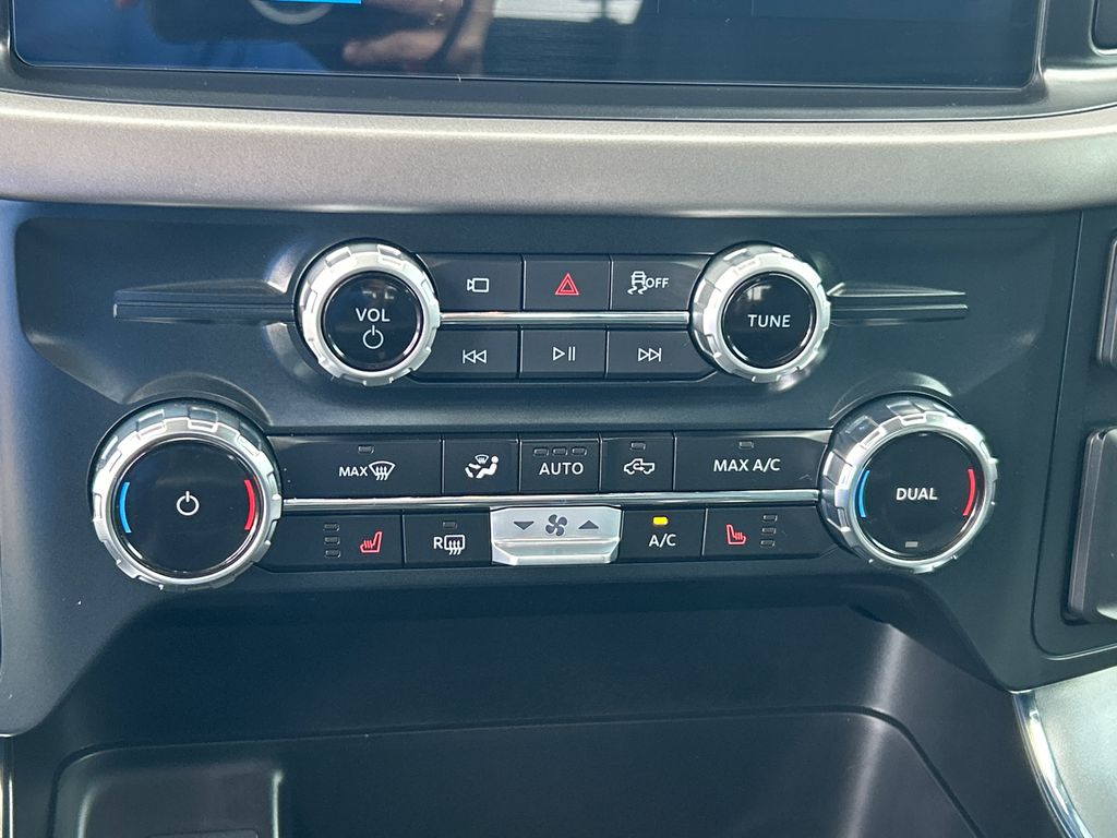 2025 Ford F-150 XLT - Photo 19