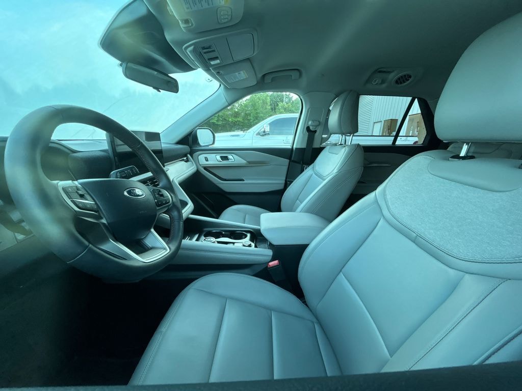 Used 2025 Ford Explorer Active SUV