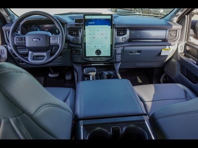 2025 Ford F-150 Lightning Flash - Photo 25