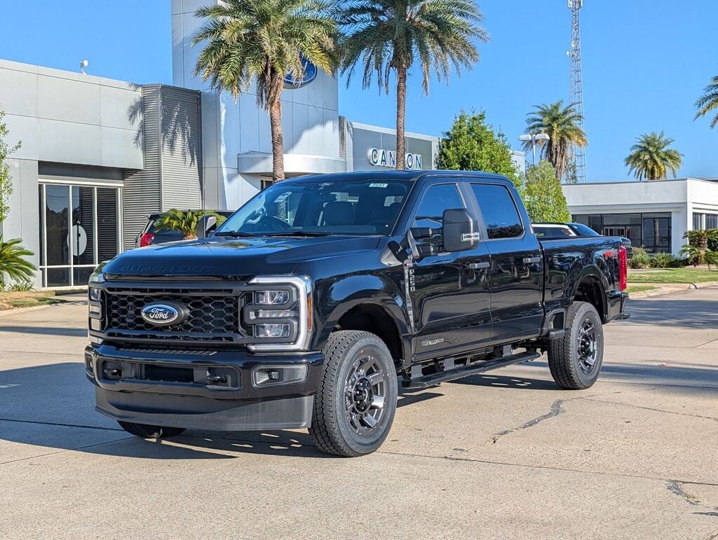 New 2026 Ford F-250 XL Truck Crew Cab