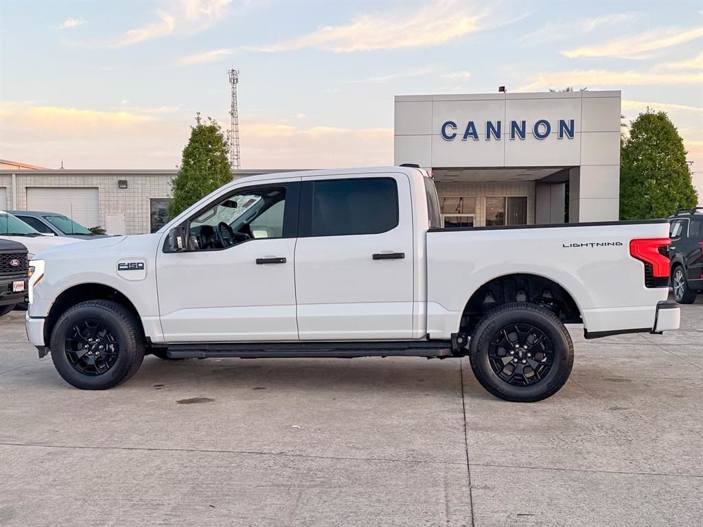 2025 Ford F-150 Lightning XLT - Photo 15