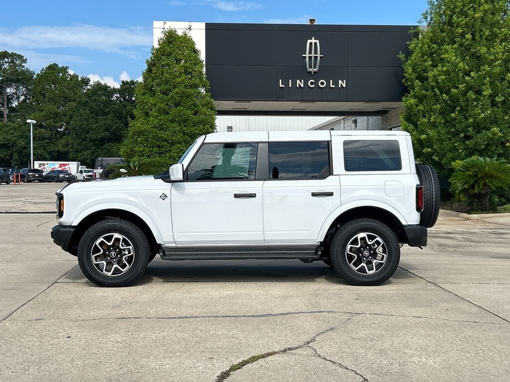 New 2026 Ford Bronco Outer Banks SUV