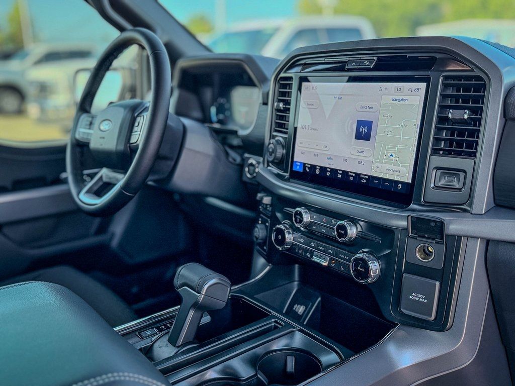 2025 Ford F-150 XLT - Photo 6