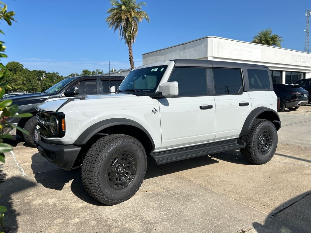 New 2026 Ford Bronco Outer Banks SUV