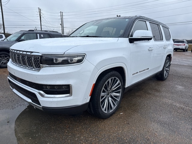 2022 Jeep Grand Wagoneer Series III's photo