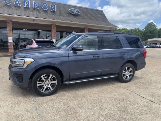 2022 Ford Expedition XLT's photo