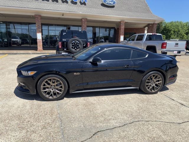 2017 Ford Mustang GT Coupe Premium's photo
