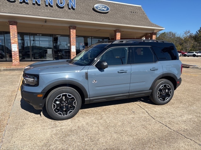 2025 Ford Bronco Sport Outer Banks's photo