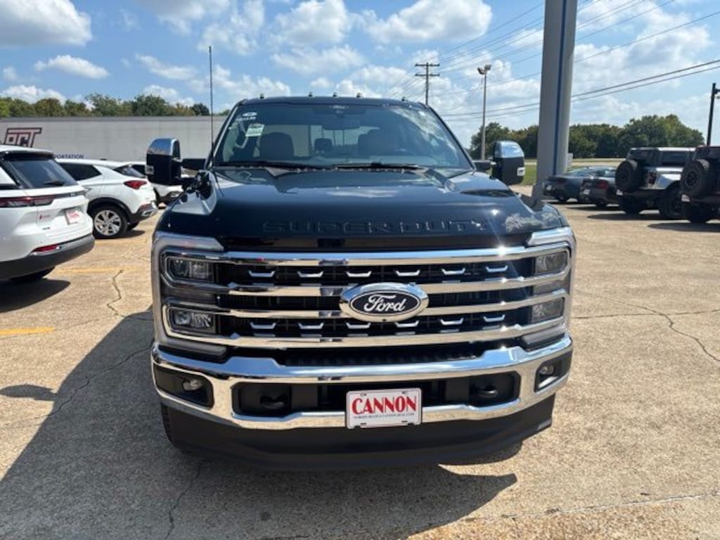 New 2027 Ford F-250SD Lariat Truck