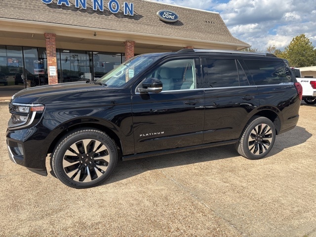 2025 Ford Expedition Platinum's photo