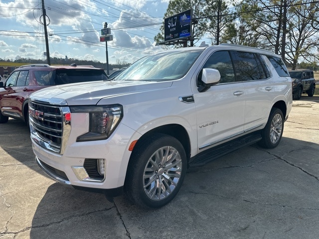 2023 GMC Yukon SLT's photo