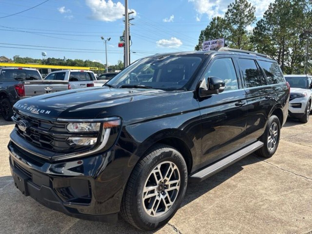 Used 2025 Ford Expedition Active SUV