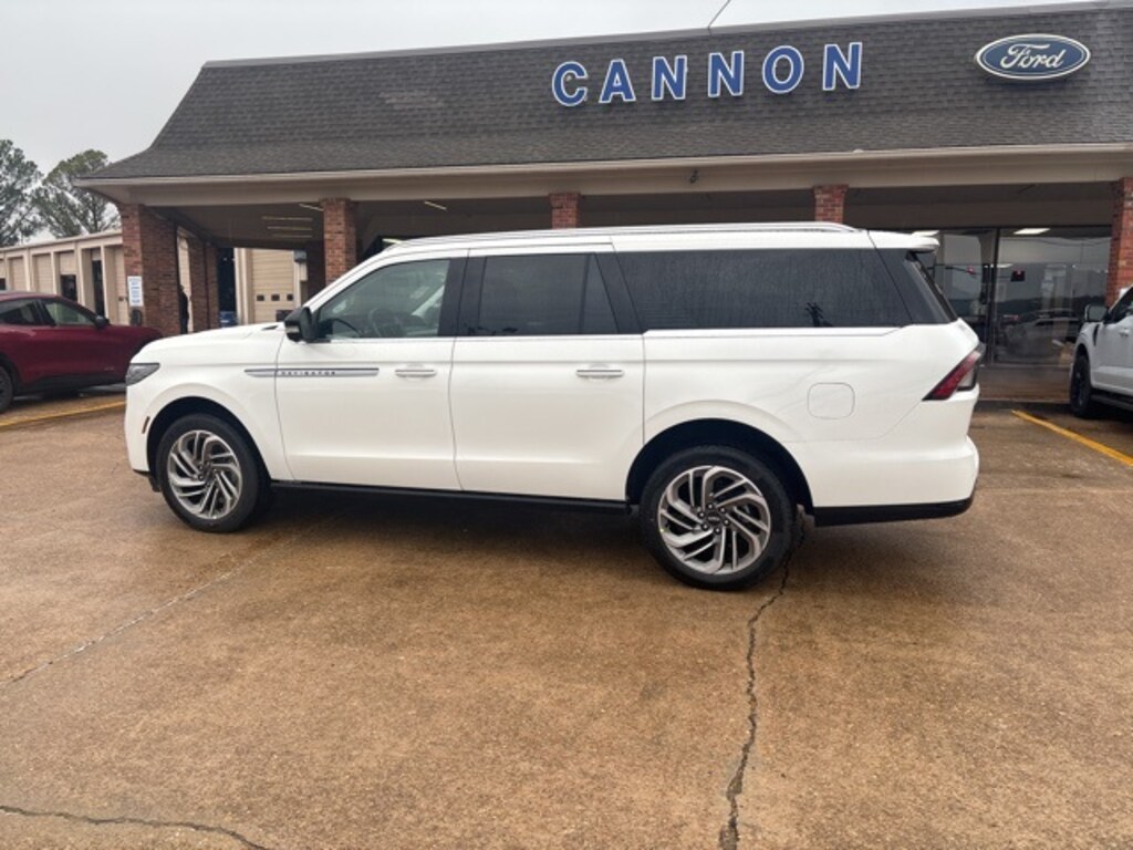 New 2026 Lincoln Navigator L Reserve SUV
