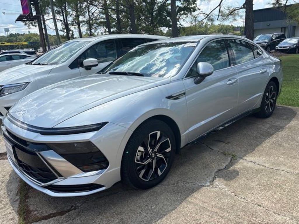 Used 2025 Hyundai Sonata SEL Sedan