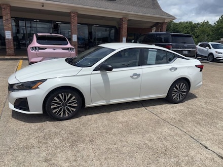 2025 Nissan Altima 2.5 SV Sedan