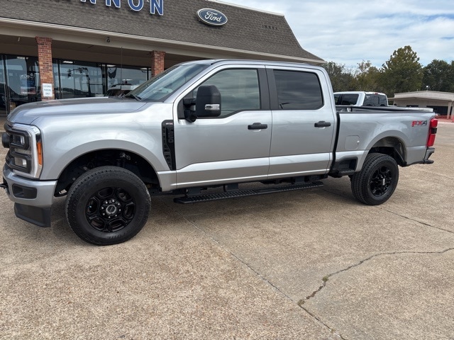 2023 Ford F-250 Super Duty XL's photo