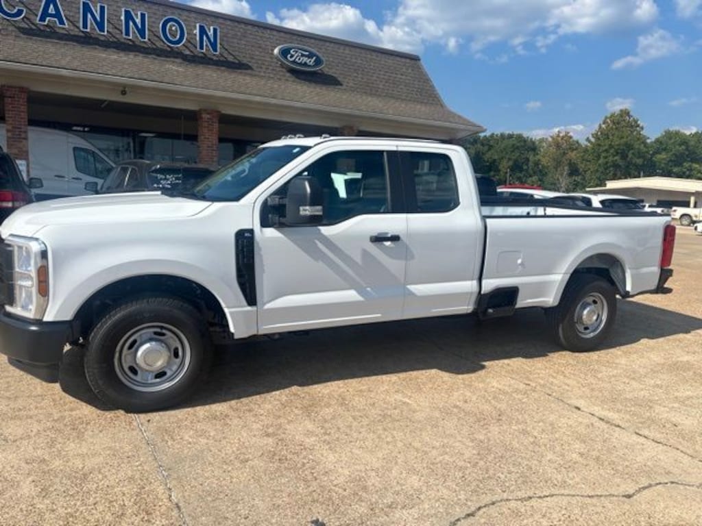New 2027 Ford F-250SD XL Truck