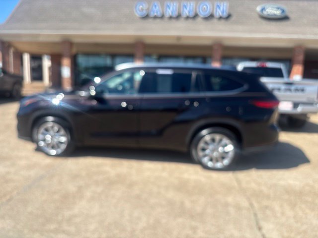 Used 2021 Toyota Highlander Limited SUV