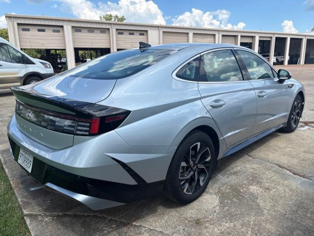 Used 2025 Hyundai Sonata SEL Sedan