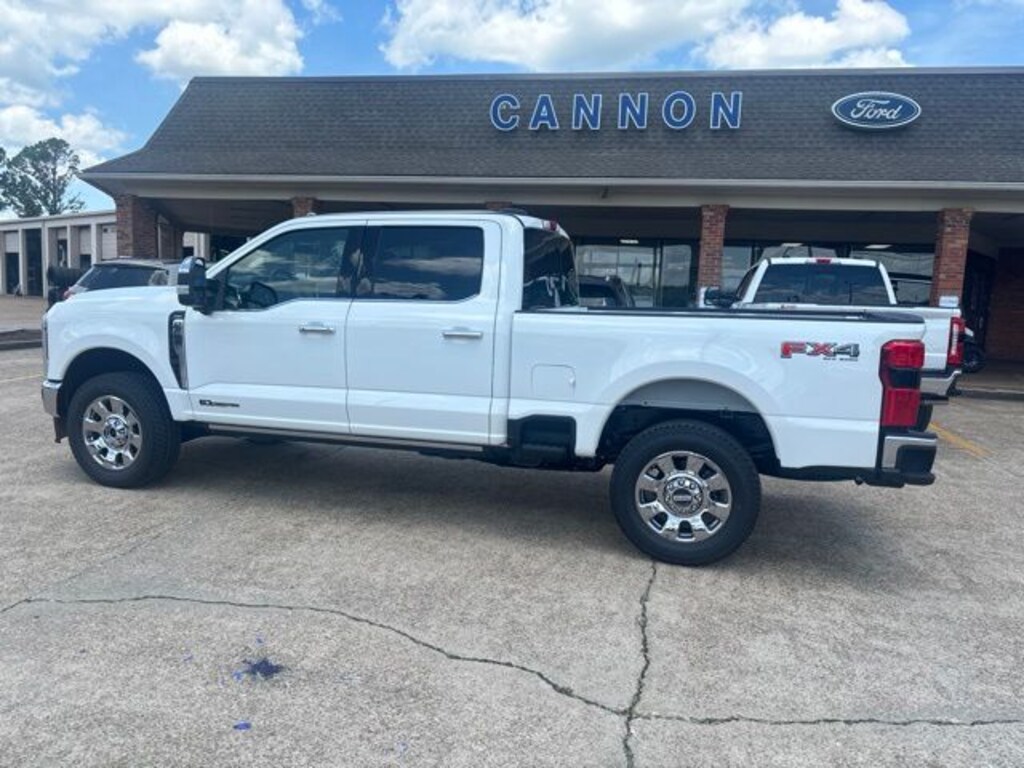 New 2026 Ford F-250SD Lariat Truck