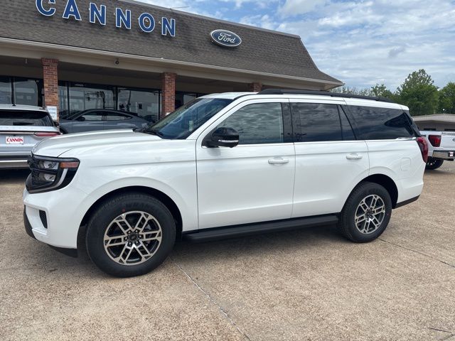 2026 Ford Expedition Active's photo