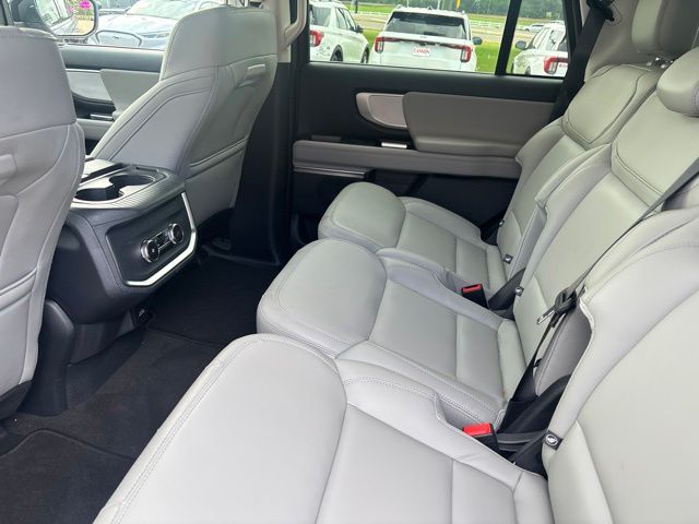 2026 Ford Expedition Platinum - Photo 14