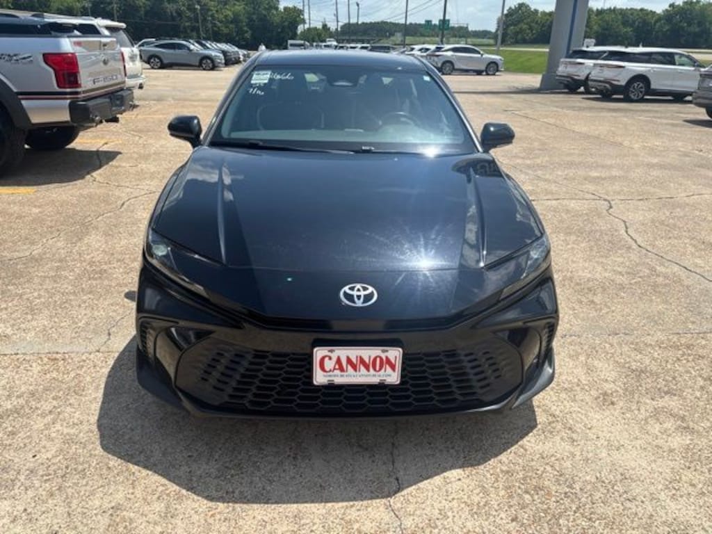 Certified 2025 Toyota Camry SE Sedan