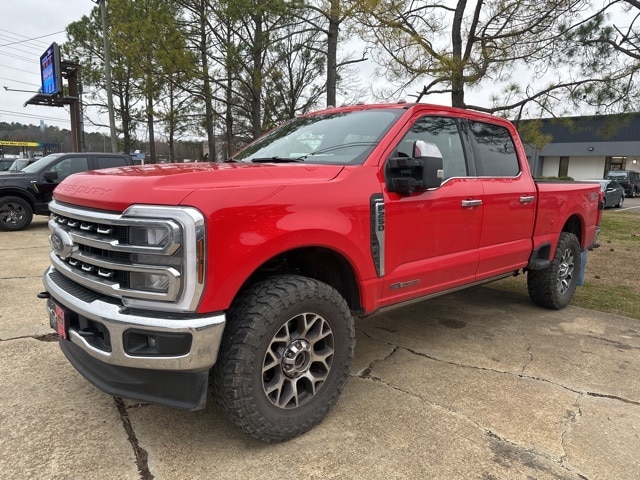 2025 Ford F-250 Super Duty Lariat's photo