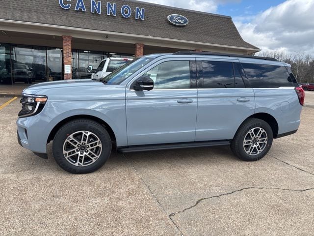 2026 Ford Expedition Active's photo