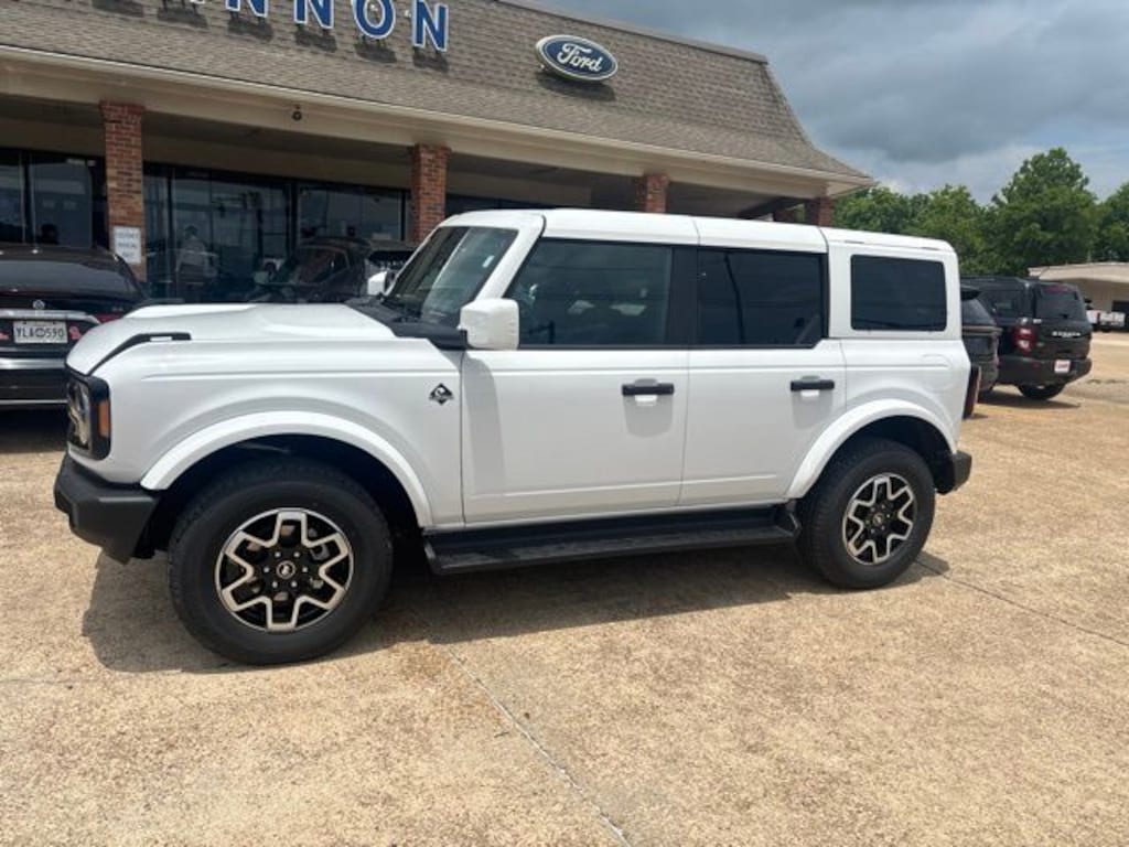 New 2026 Ford Bronco Outer Banks SUV