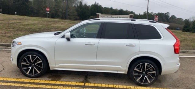 2019 Volvo XC90 Momentum's photo