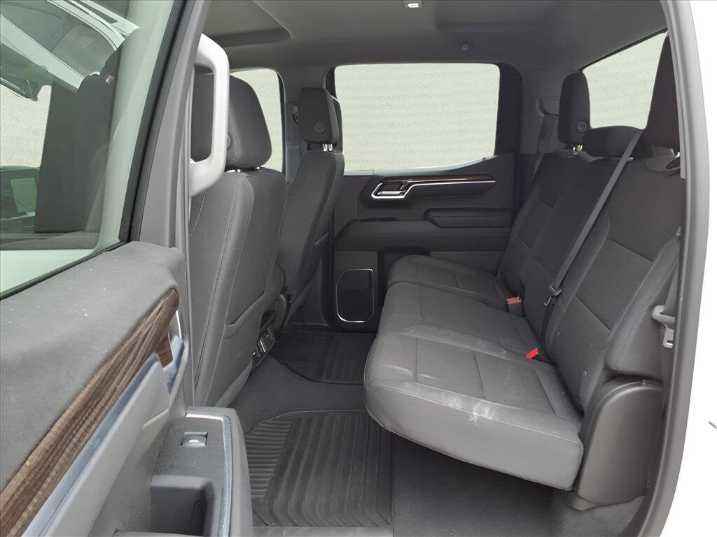 2025 Chevrolet Silverado 1500 LT - Photo 10